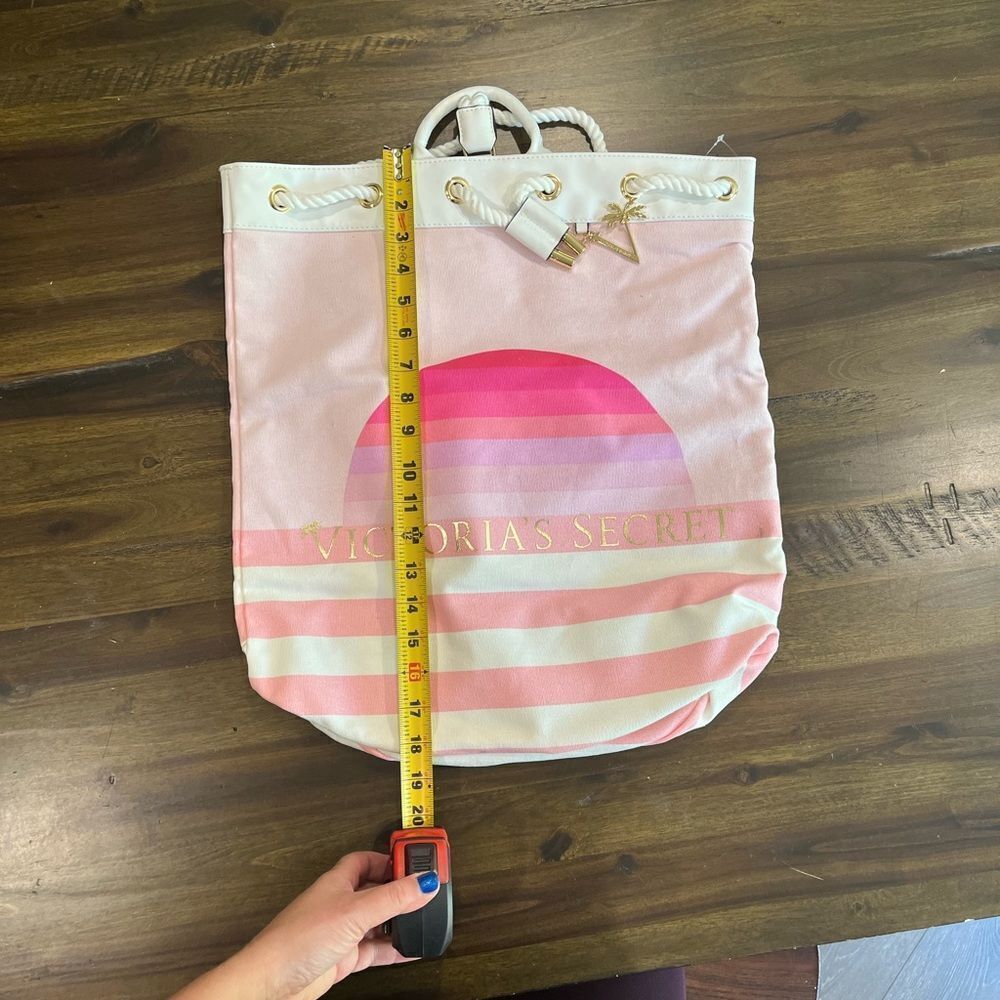 NWOT Victoria's Secret Beach Drawstring Backpack - Picture 5 of 8